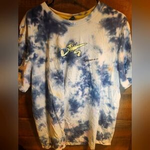 Nike Mens Its A Revolution Shirt With Qr Tag Size XL